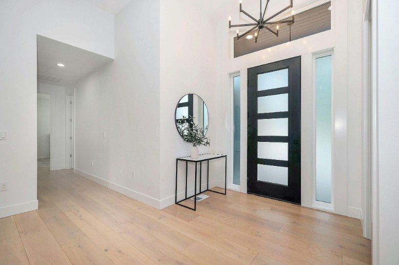 8 Things to Know Before Replacing Your Home’s Windows and Doors 8 Things to Know Before Replacing Your Home's Windows and Doors