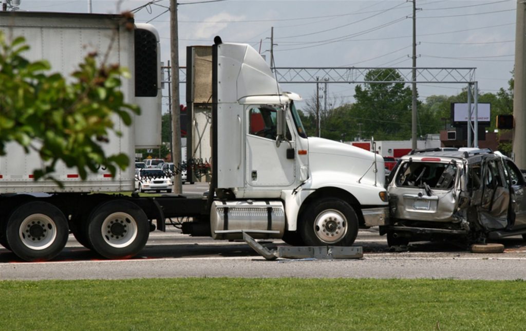 Houston Big Rig Accidents: Legal Steps for Victims and Families