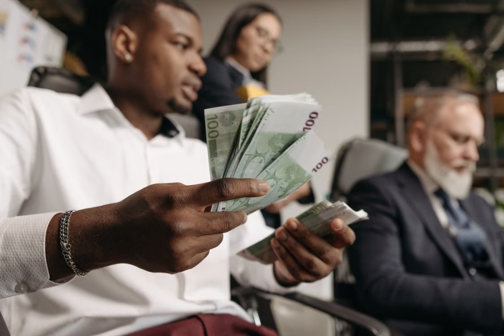 Wealth Management Tips for Growing and Protecting Your Assets